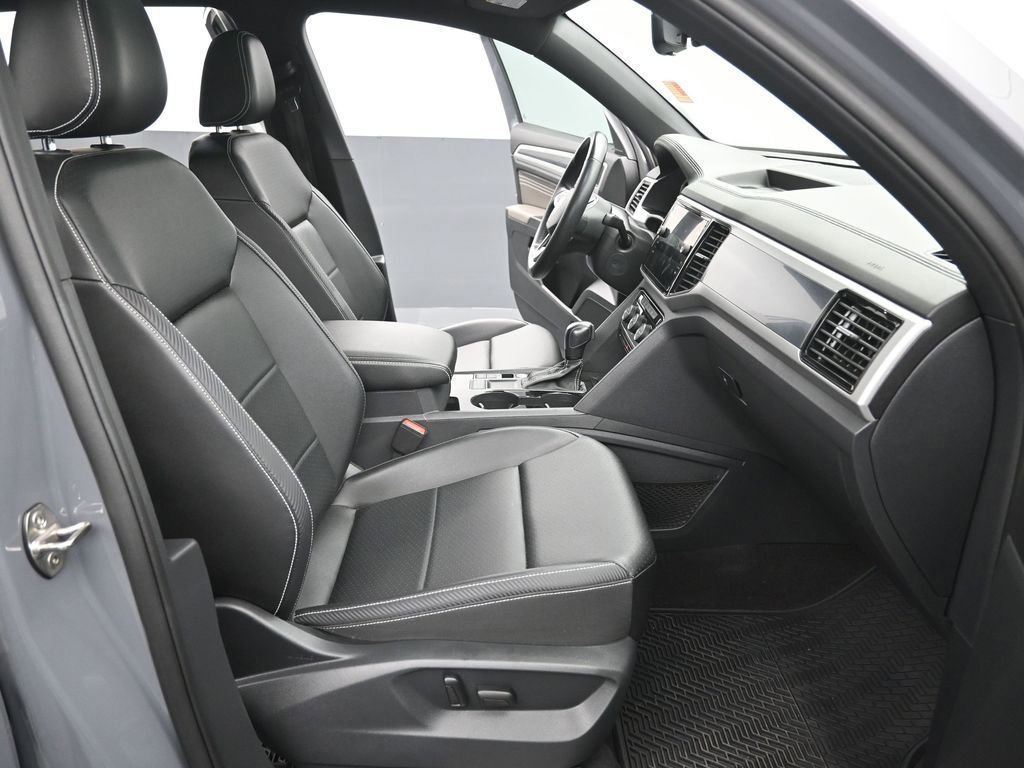 Used 2021 Volkswagen Atlas Cross Sport SEL R-Line image 21