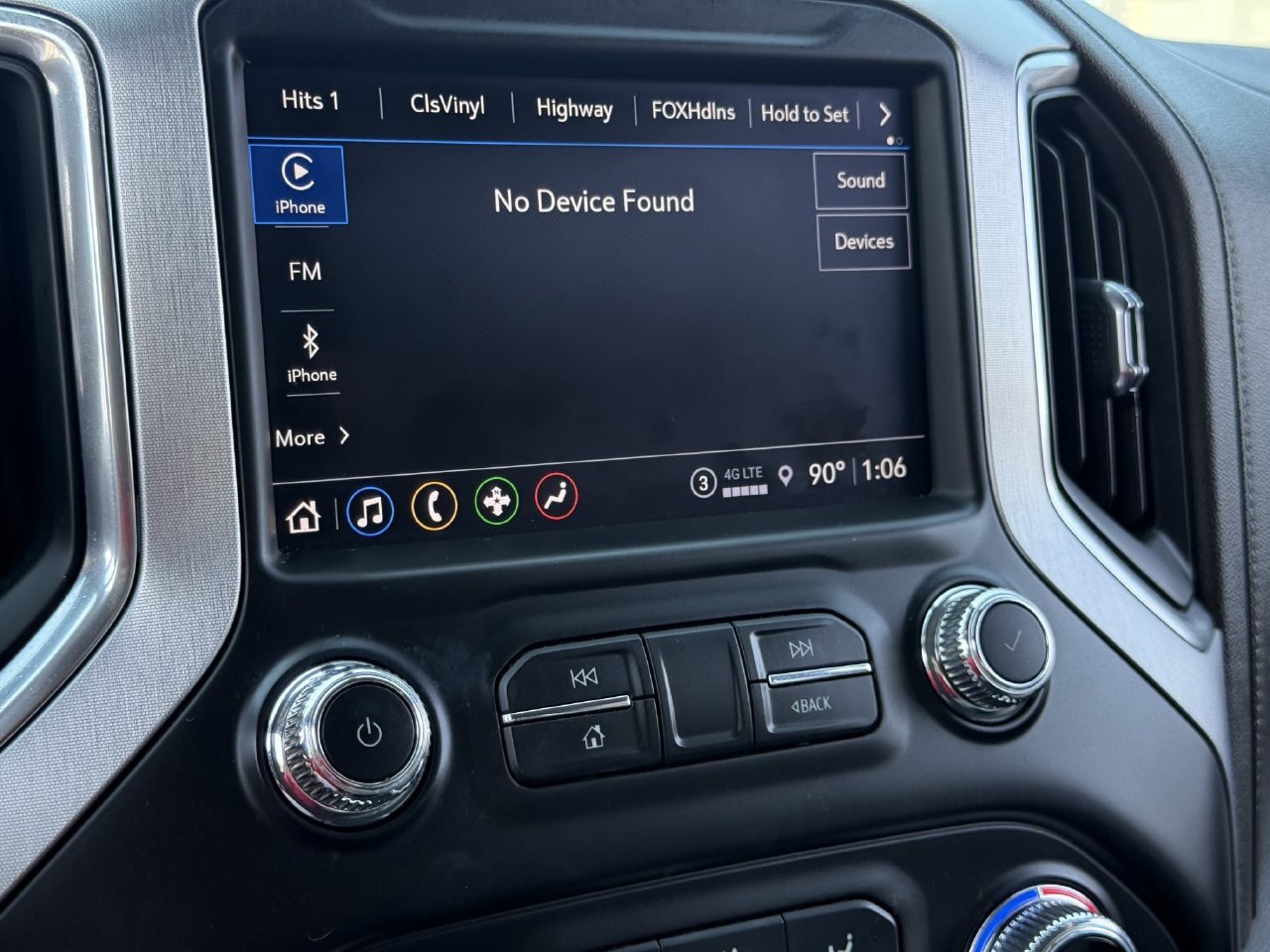 Used 2022 GMC Sierra 1500 SLT AWD/4WD image 17