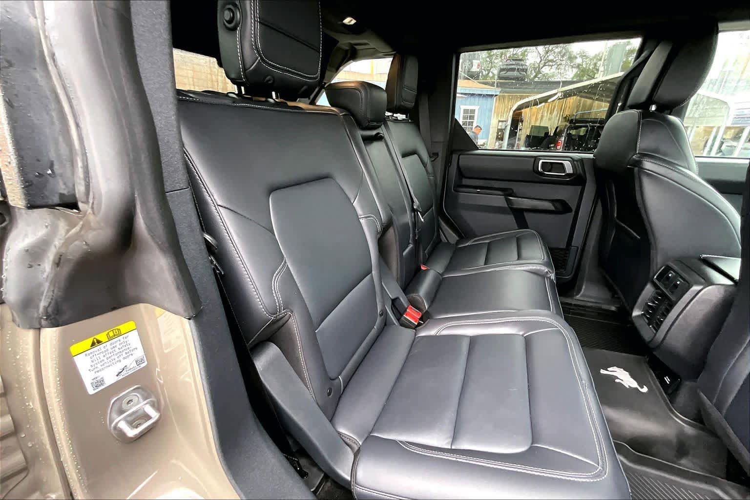 Certified 2025 Ford Bronco Outer Banks w/ Sasquatch Package AWD/4WD image 20