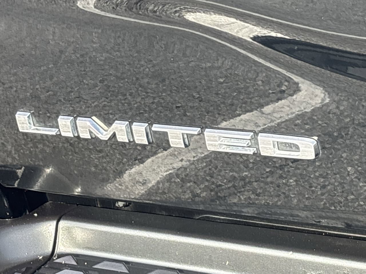 Used 2022 RAM 3500 Limited image 14