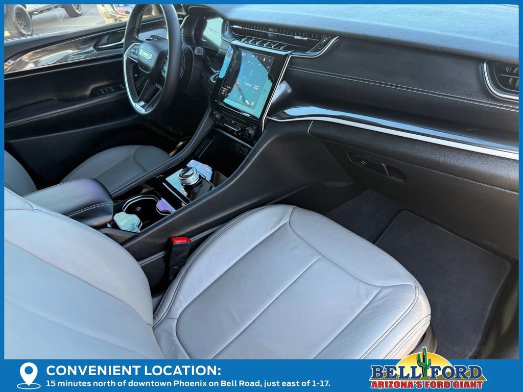 Used 2023 Jeep Grand Cherokee L Laredo image 7