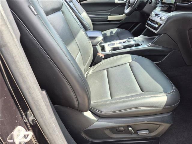 Certified 2022 Ford Explorer XLT w/ Equipment Group 202A RWD image 20
