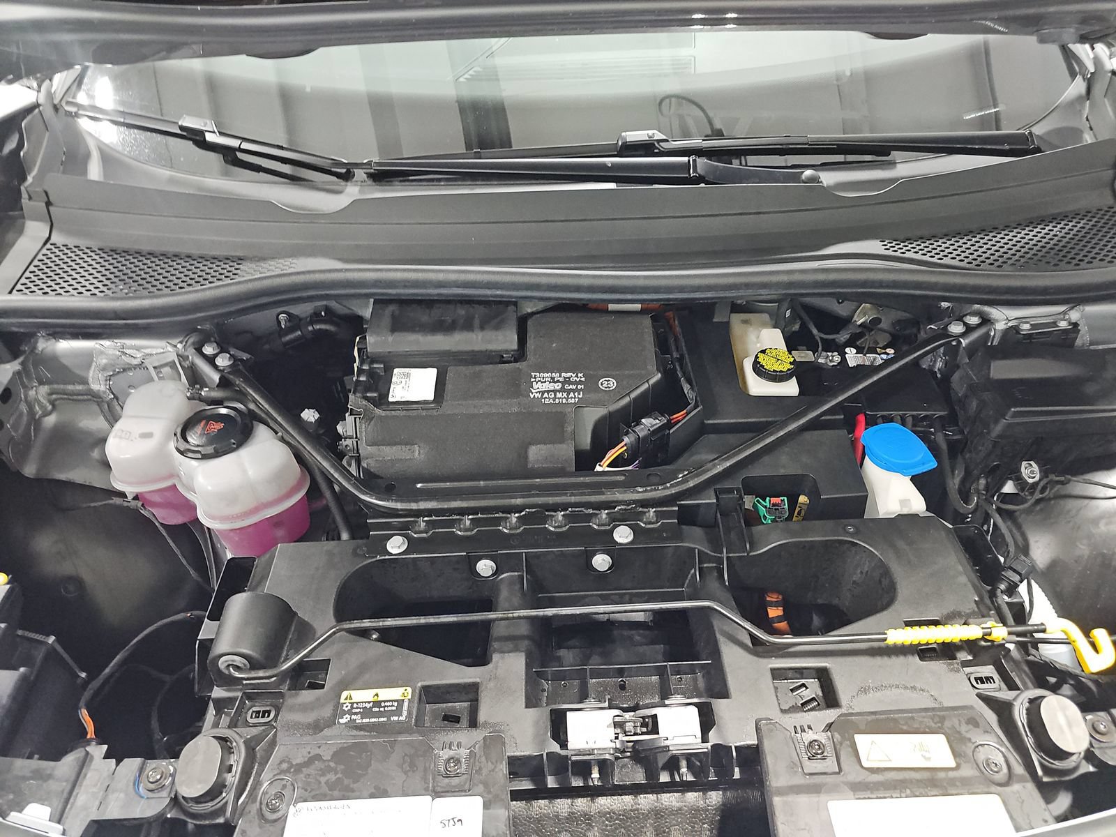 Used 2023 Volkswagen ID.4 Pro RWD image 11