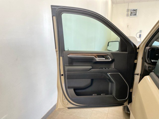 Used 2022 GMC Sierra 1500 Elevation AWD/4WD image 16