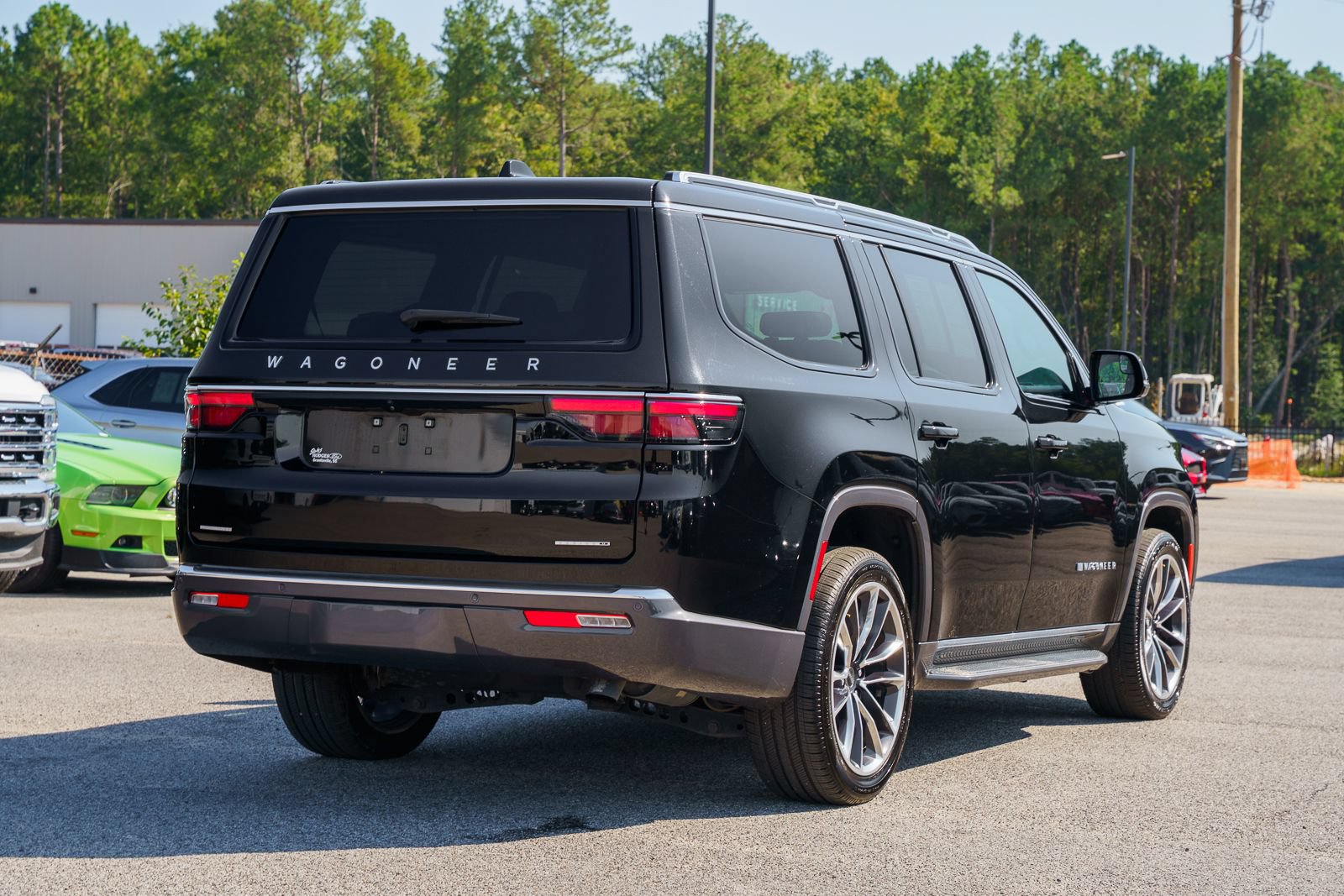 Used 2022 Jeep Wagoneer Series II w/ Premium Group I AWD/4WD image 7