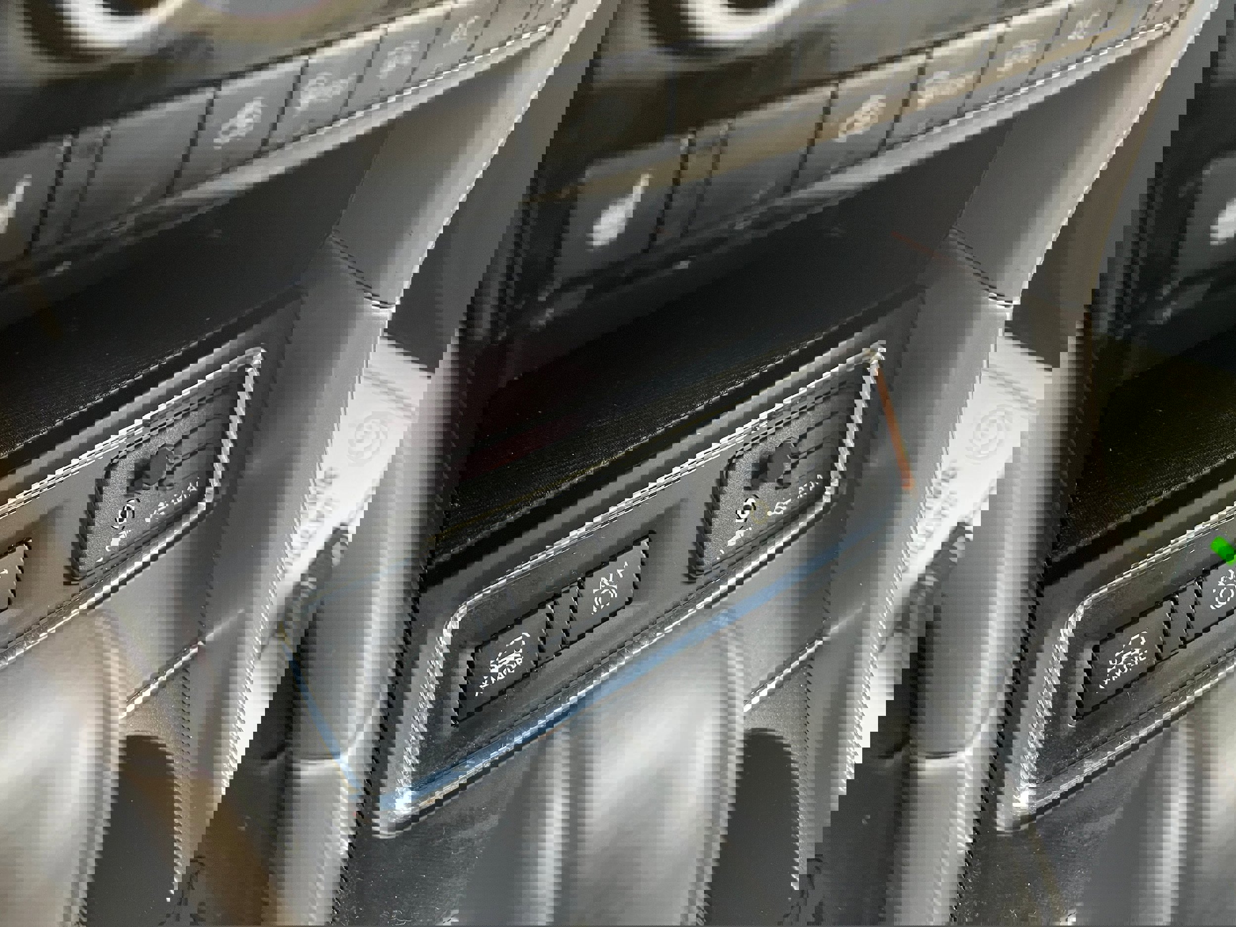 Used 2020 Subaru Ascent Limited image 17