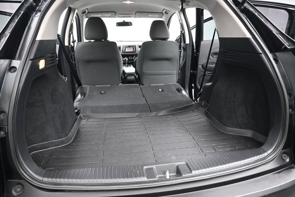 Used 2019 Honda HR-V LX image 18