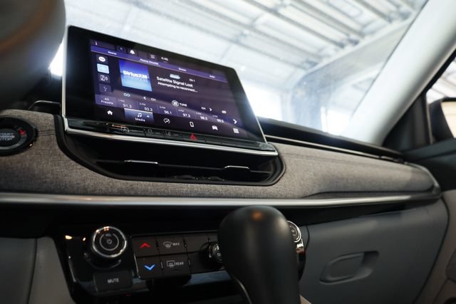 Used 2022 Jeep Compass Latitude FWD image 17