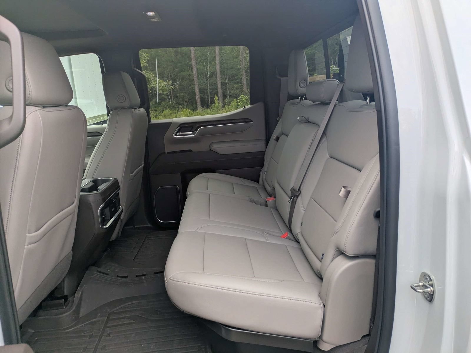 Used 2024 GMC Sierra 1500 SLT w/ SLT Premium Plus Package AWD/4WD image 8