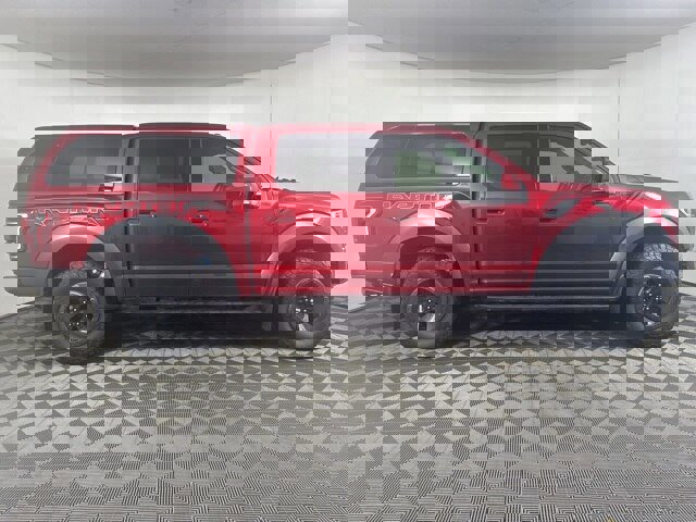 Certified 2017 Ford F150 Raptor w/ Equipment Group 802A Luxury image 6