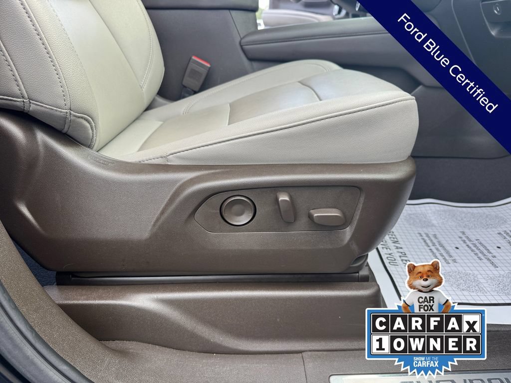 Used 2025 Chevrolet Suburban LT RWD image 21