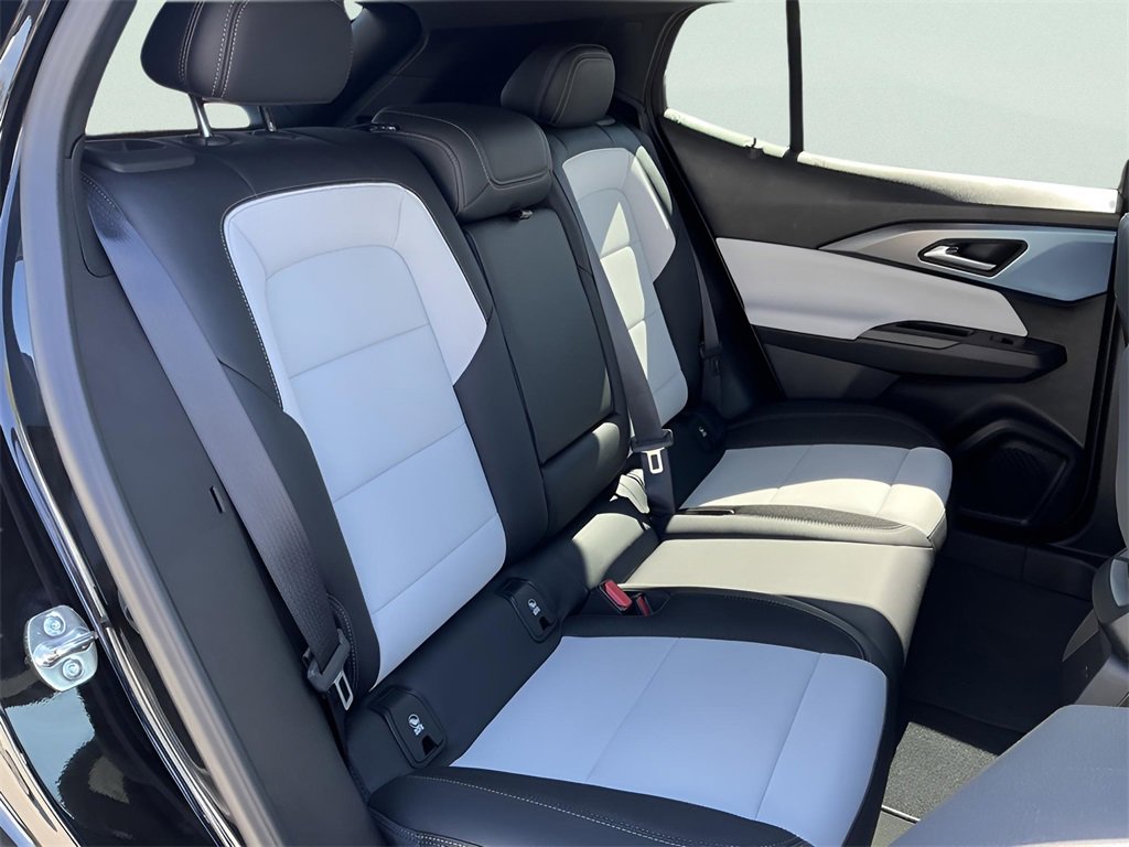 Used 2025 Chevrolet Equinox EV LT image 22