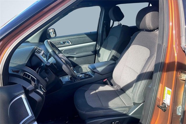 Certified 2017 Ford Explorer XLT w/ Equipment Group 201A image 23
