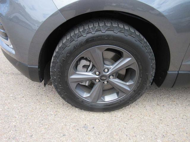 Certified 2024 Ford Edge SEL w/ Sport Appearance Package AWD/4WD image 3