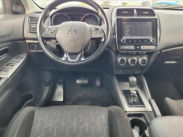 Used 2020 Mitsubishi Outlander Sport SE FWD image 12