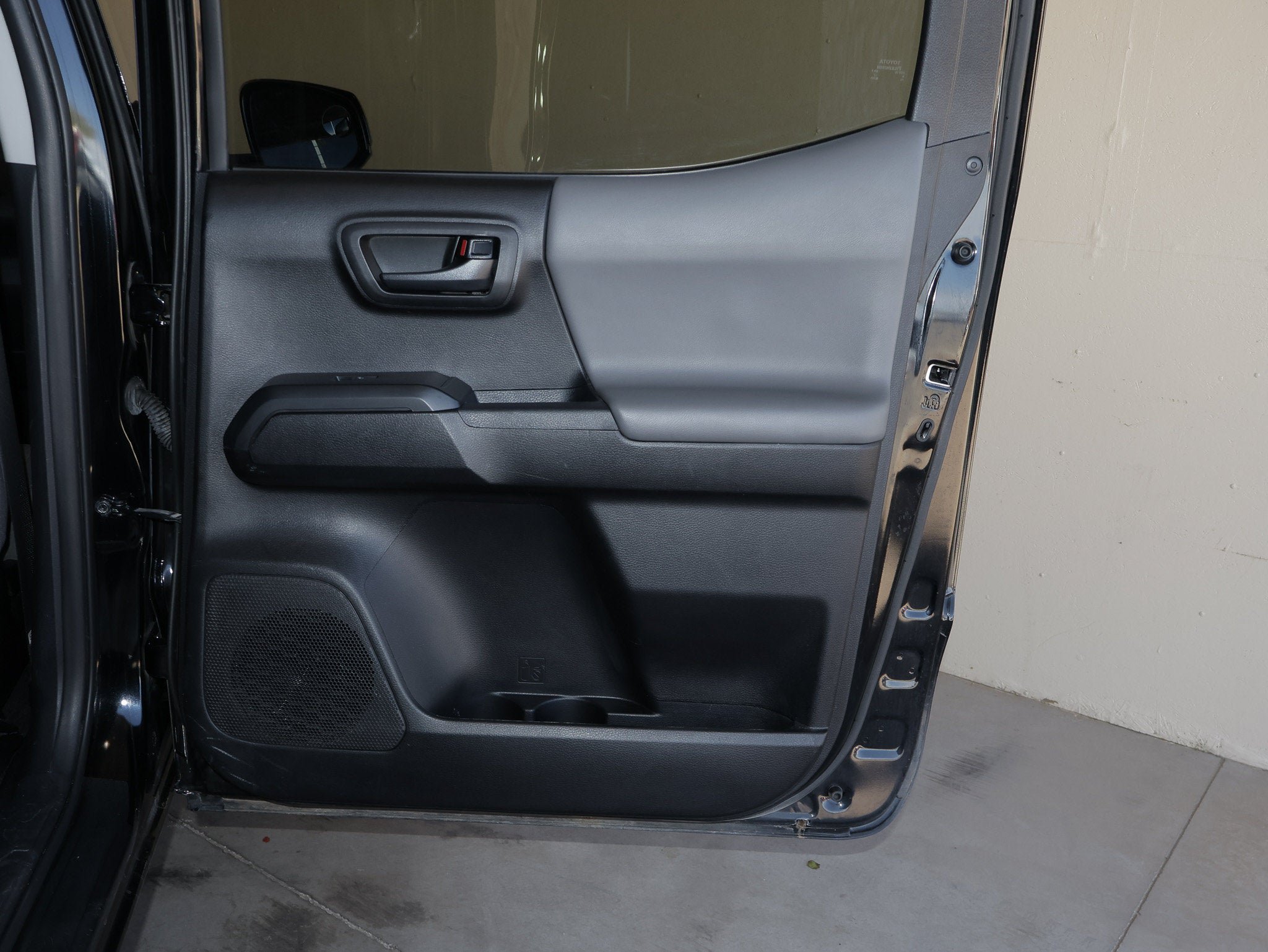 Used 2021 Toyota Tacoma SR AWD/4WD image 45