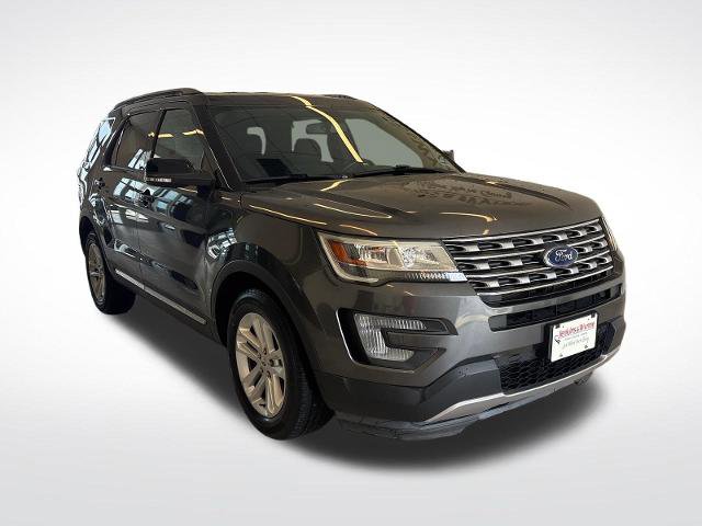 Certified 2017 Ford Explorer XLT w/ Equipment Group 201A FWD image 4