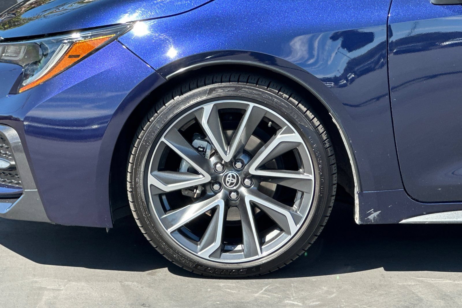 Used 2020 Toyota Corolla XSE FWD image 27