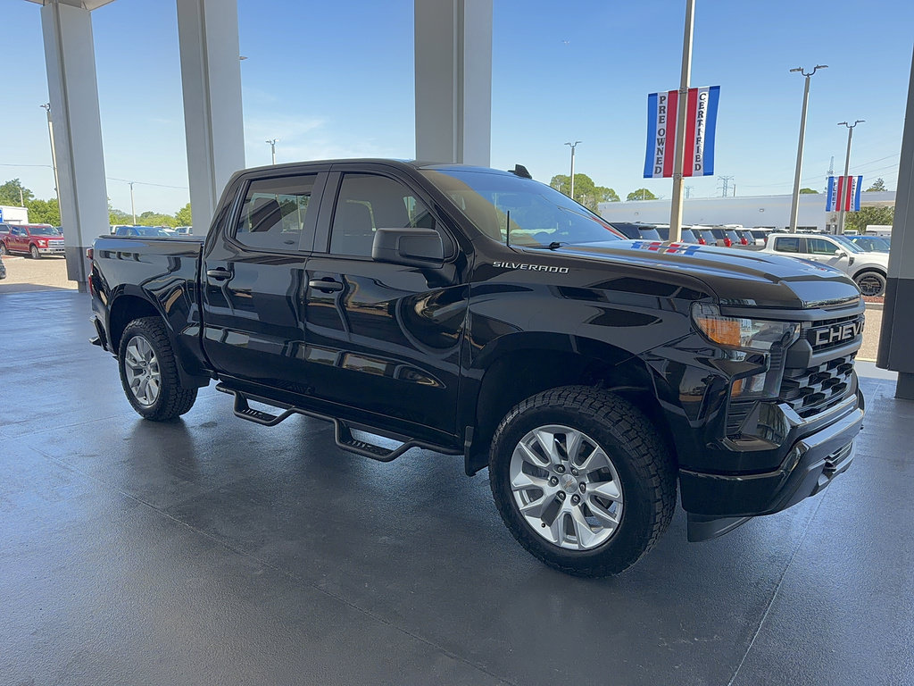 Used 2024 Chevrolet Silverado 1500 Custom AWD/4WD image 5