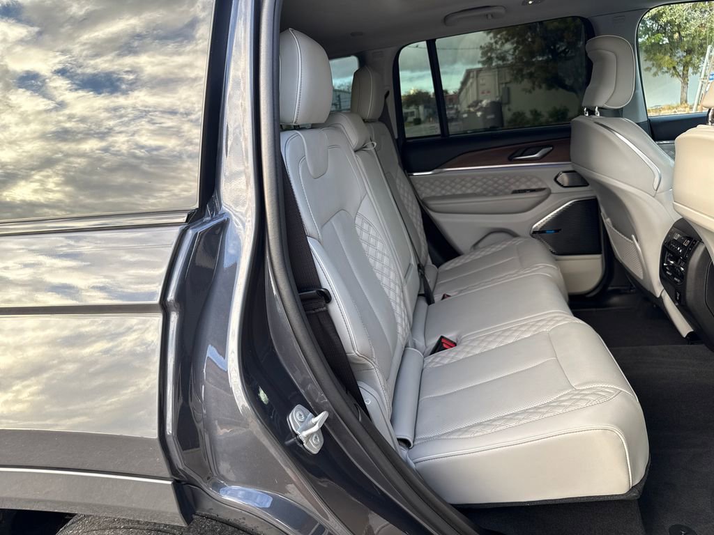 Used 2022 Jeep Grand Cherokee Summit w/ Adv Protech Group IV image 29