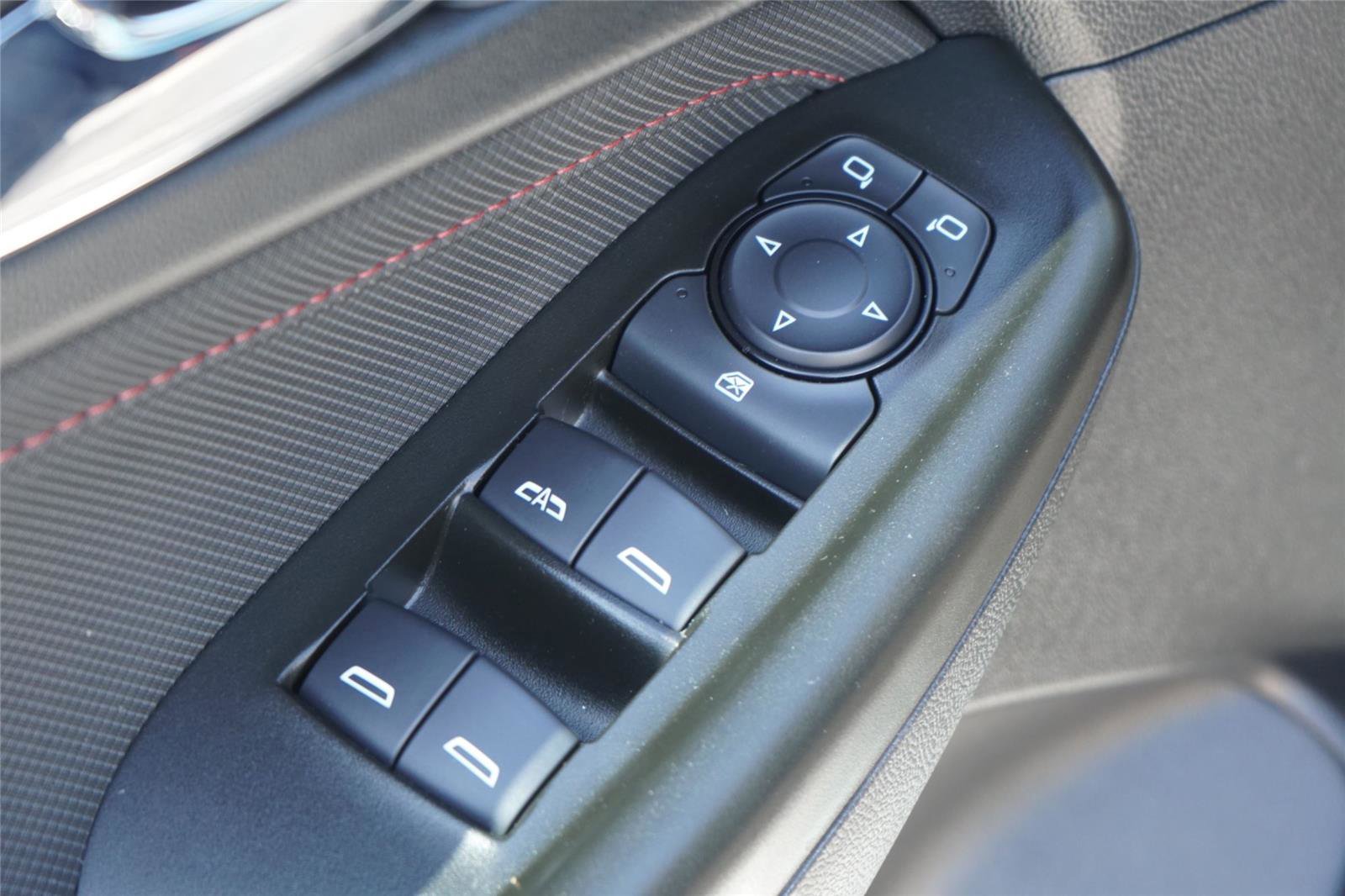 Used 2021 Chevrolet TrailBlazer RS w/ Technology Package FWD image 20