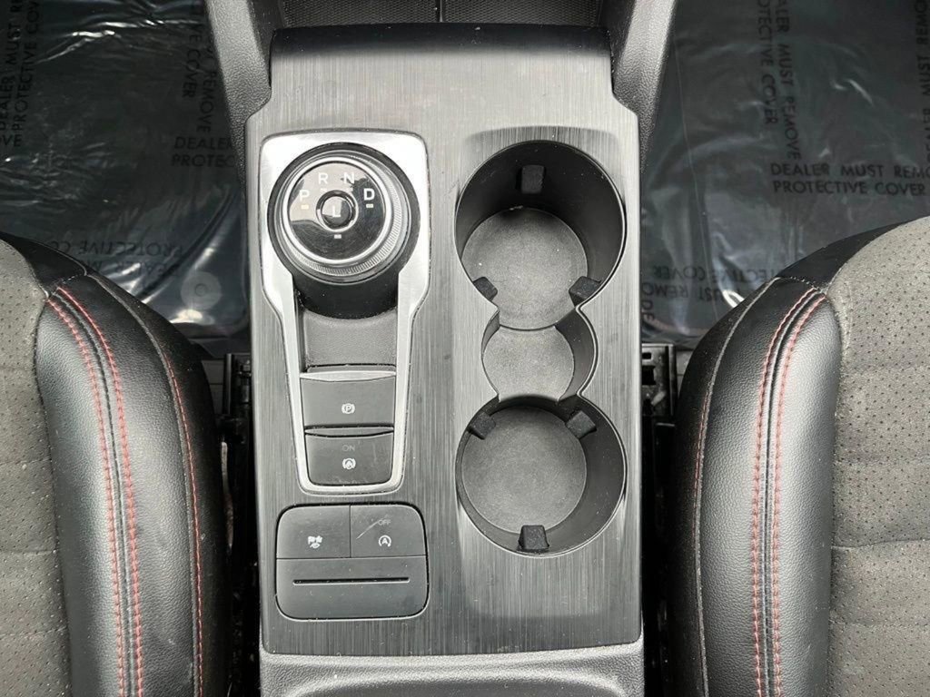 Certified 2022 Ford Escape SEL w/ SEL Stealth AWD Package image 17