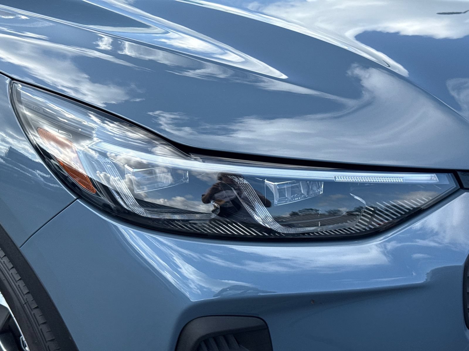 Certified 2025 Ford Escape Platinum FWD image 8
