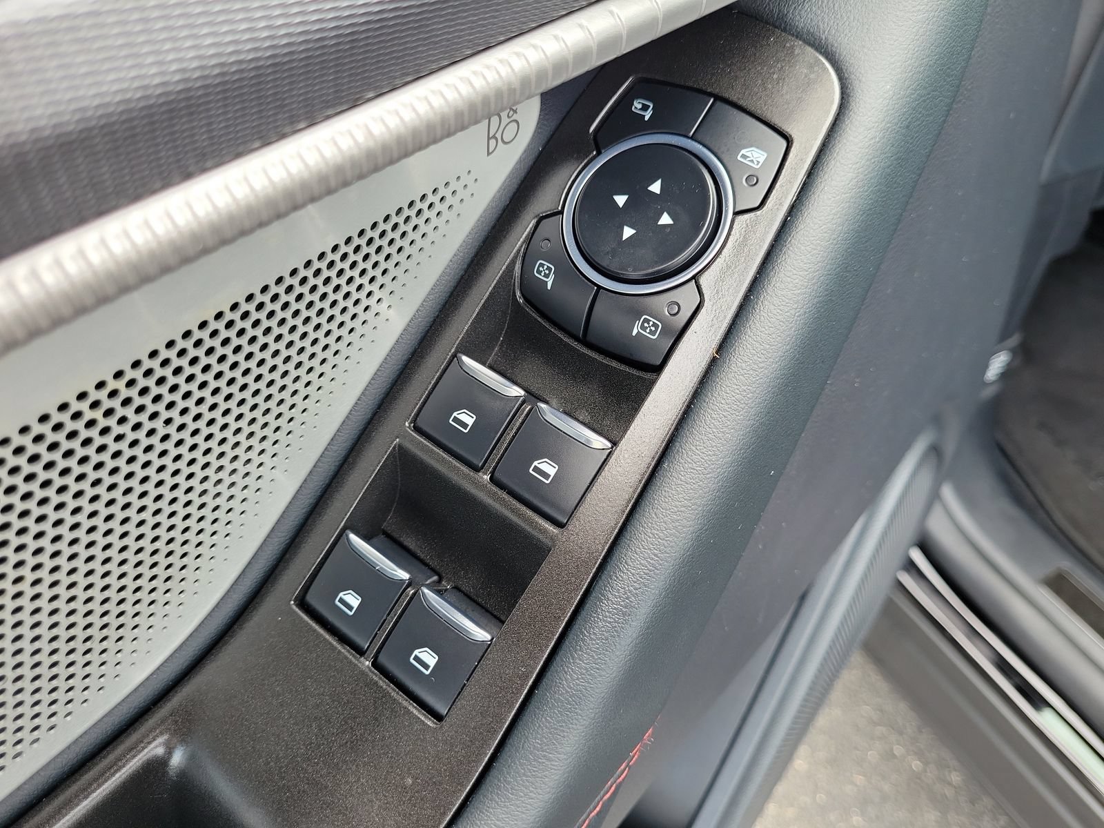 Certified 2025 Ford Explorer ST RWD image 16