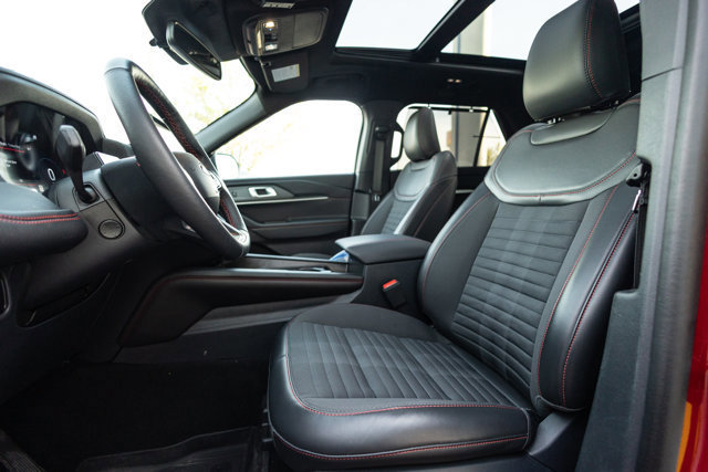 Certified 2025 Ford Explorer ST-Line w/ Premium Package image 20