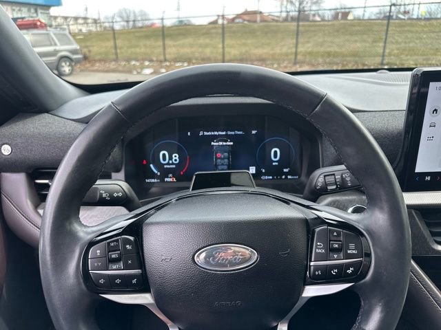 Certified 2025 Ford Explorer Platinum w/ Ultimate Package image 52