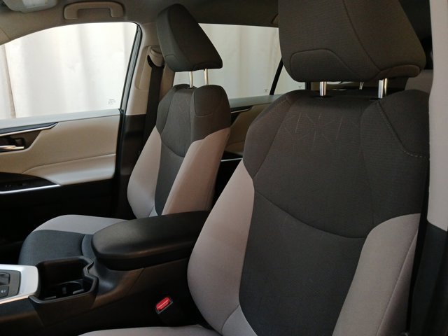 Used 2025 Toyota RAV4 XLE image 22