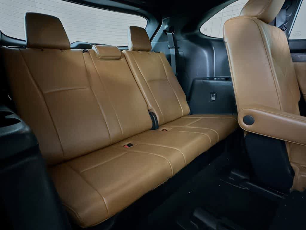 Used 2023 Toyota Highlander Platinum FWD image 33