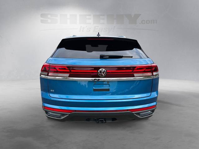 Used 2024 Volkswagen Atlas Cross Sport SE w/ Panoramic Sunroof Package FWD image 14