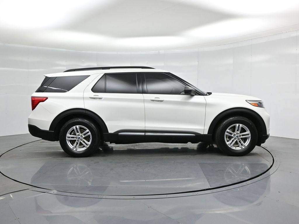 Certified 2023 Ford Explorer XLT image 8