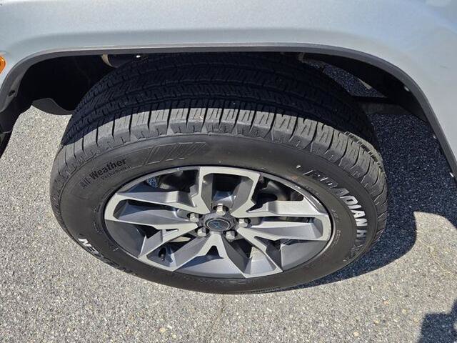 Used 2024 Jeep Wrangler Unlimited AWD/4WD image 16