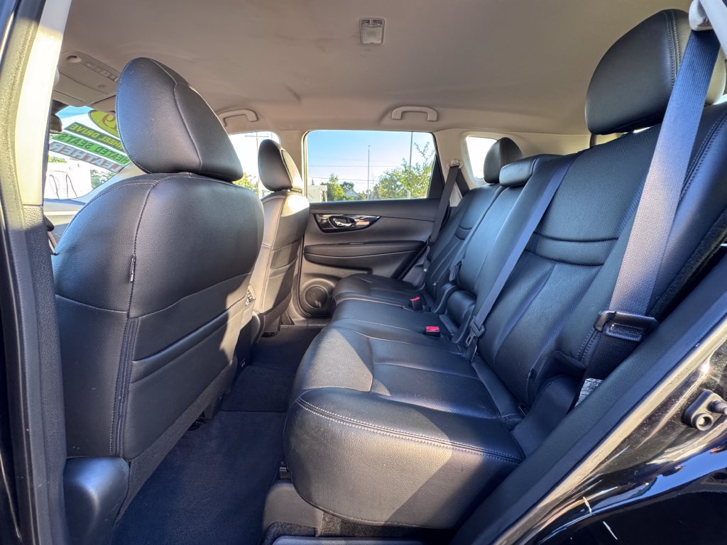 Used 2019 Nissan Rogue SL AWD/4WD image 14