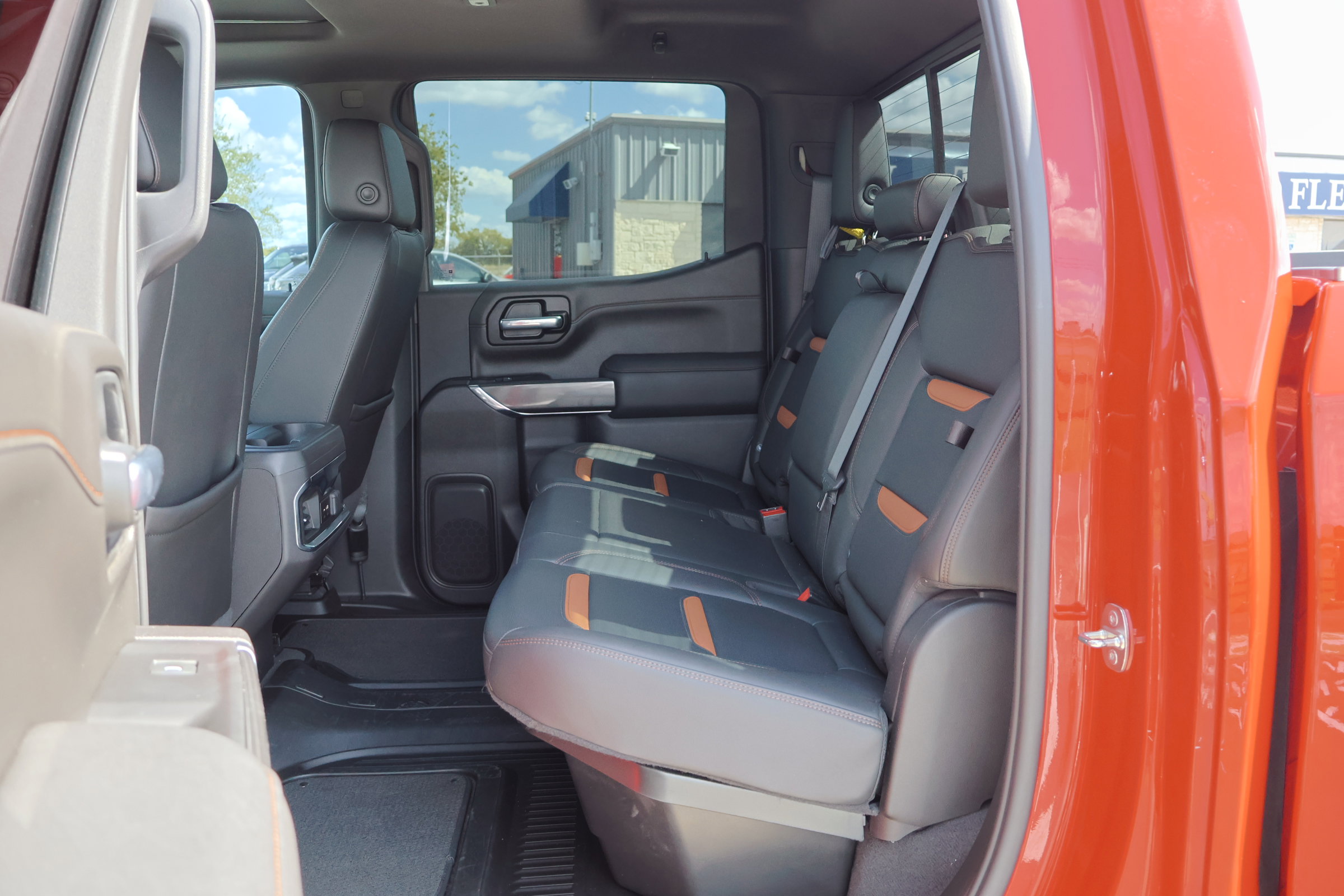 Used 2022 GMC Sierra 1500 AT4 w/ Technology Package image 29