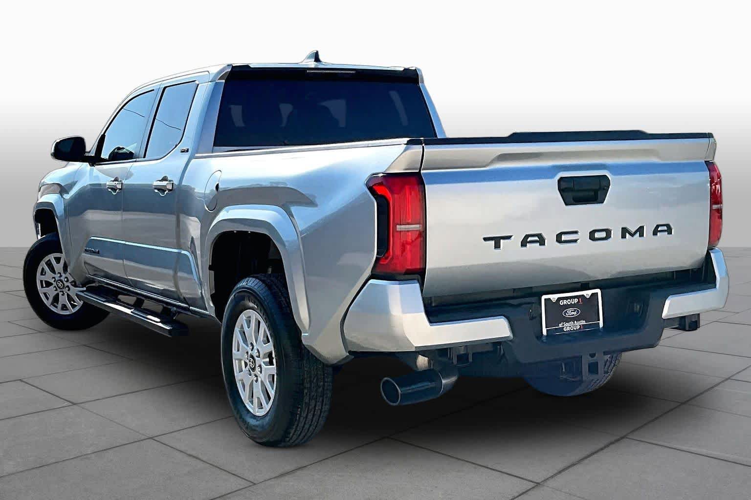 Used 2025 Toyota Tacoma SR5 RWD image 6
