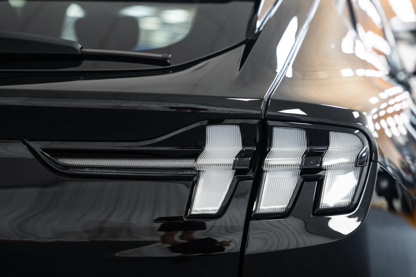 Certified 2025 Ford Mustang Mach-E Premium AWD/4WD image 6