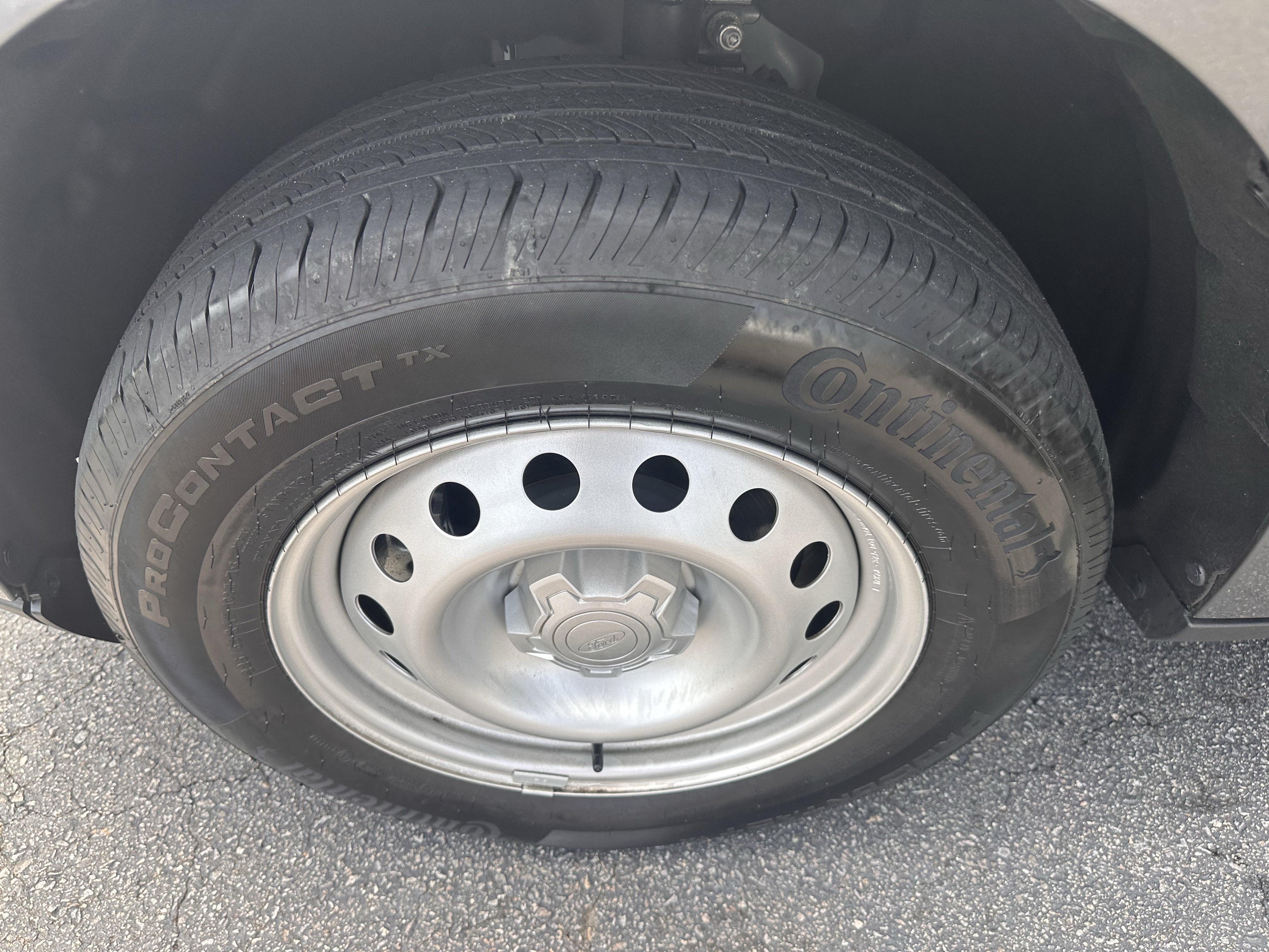 Certified 2025 Ford Maverick XL FWD image 29