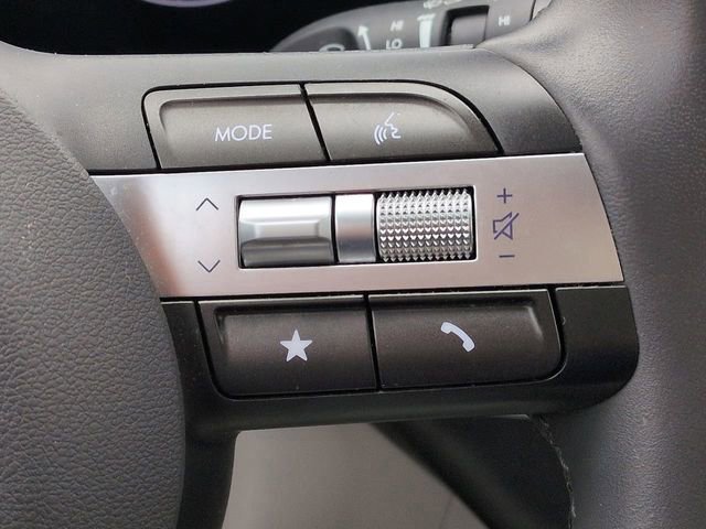 Used 2025 Hyundai Kona SEL image 25