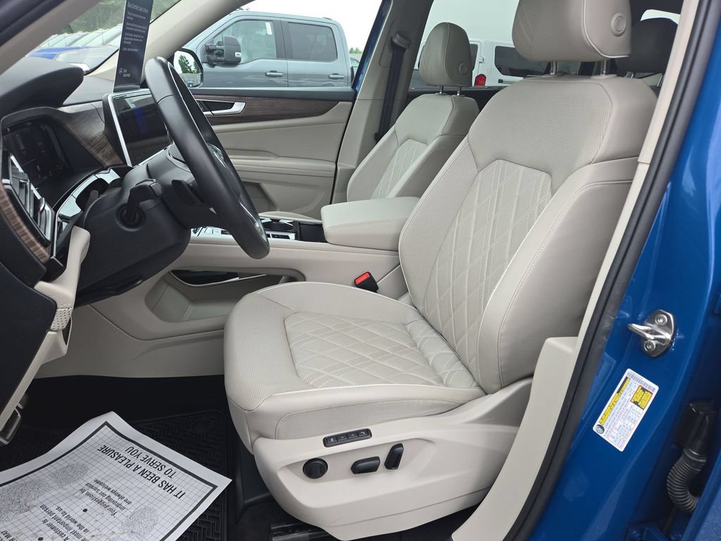 Used 2025 Volkswagen Atlas SEL Premium R-Line AWD/4WD image 6