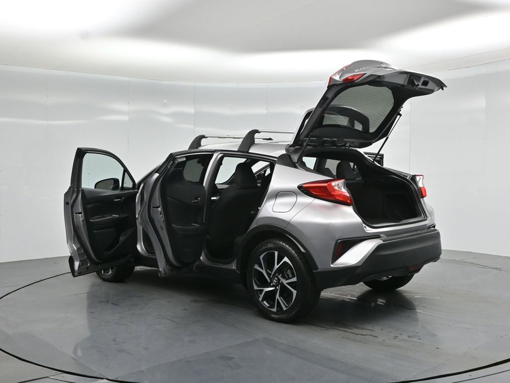 Used 2018 Toyota C-HR XLE image 32