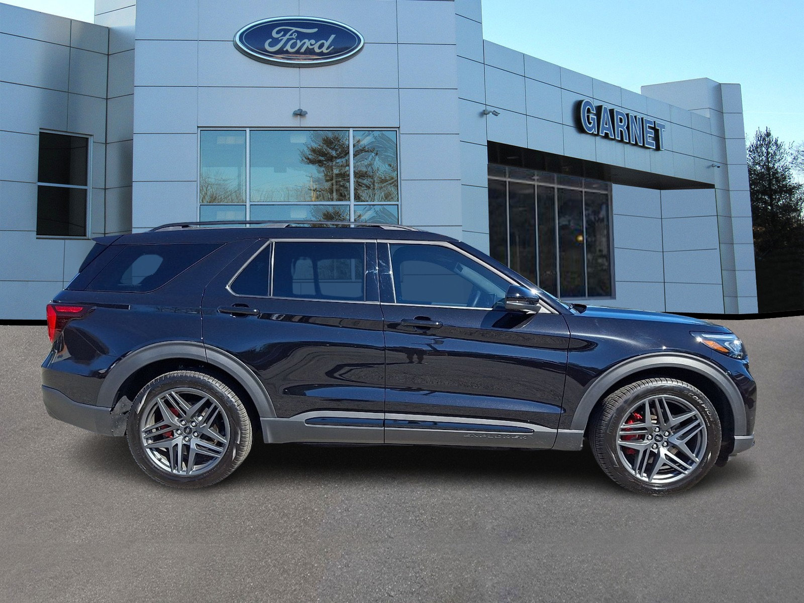 Certified 2025 Ford Explorer ST AWD/4WD image 10