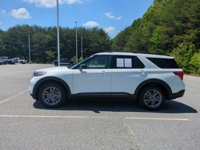Certified 2023 Ford Explorer XLT w/ Equipment Group 202A AWD/4WD image 7