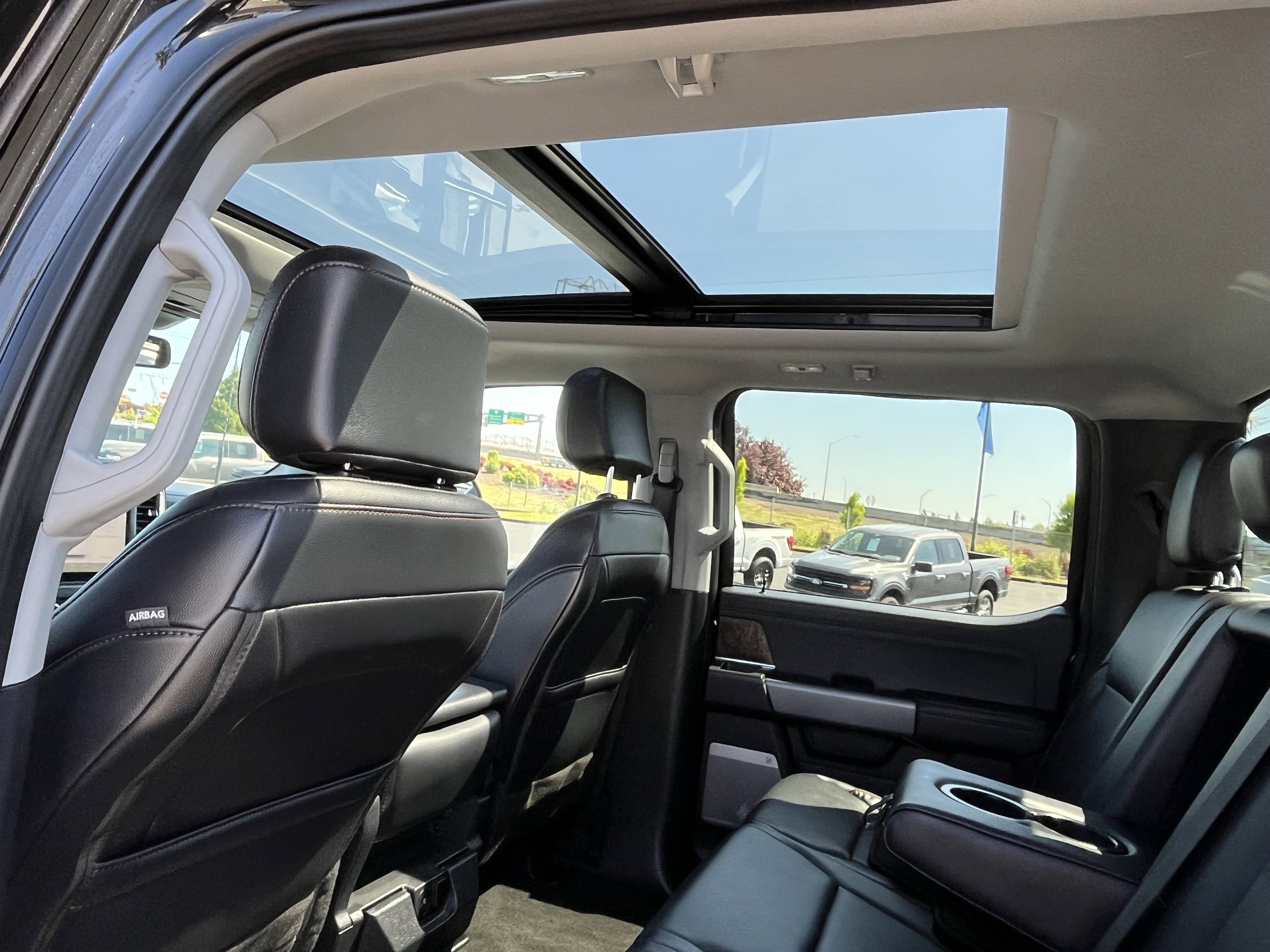 Certified 2025 Ford F350 Lariat w/ Camper Package AWD/4WD image 13