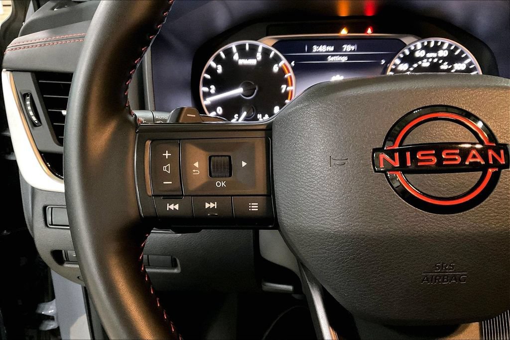 Used 2025 Nissan Rogue SV AWD/4WD image 17