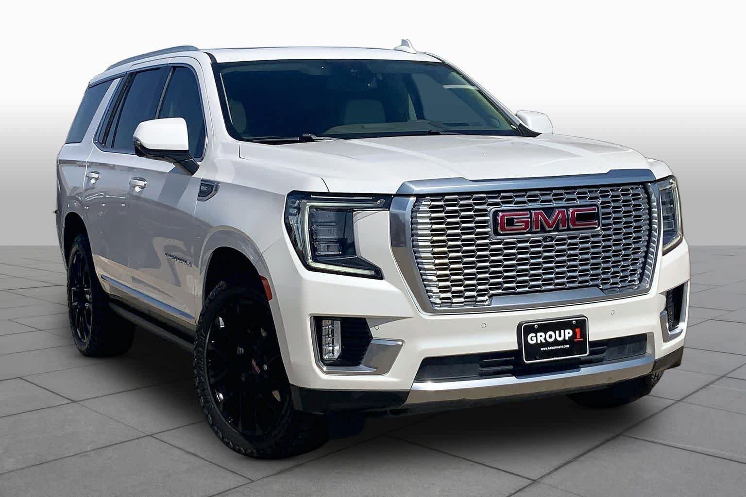 Used 2023 GMC Yukon Denali AWD/4WD image 3