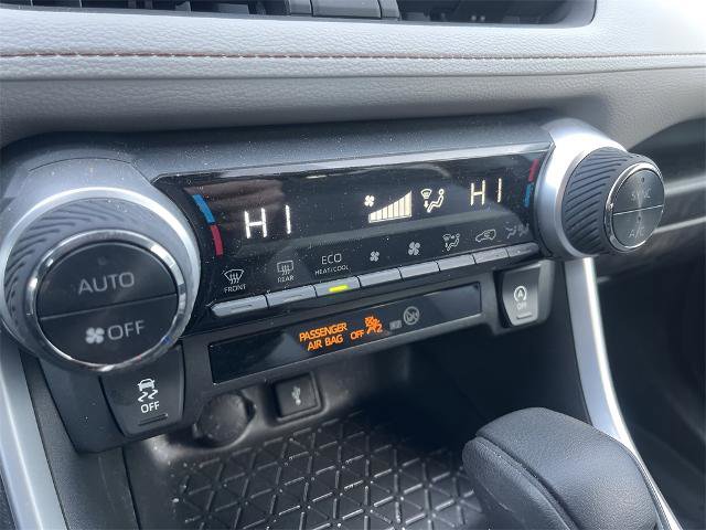 Used 2021 Toyota RAV4 XLE image 26