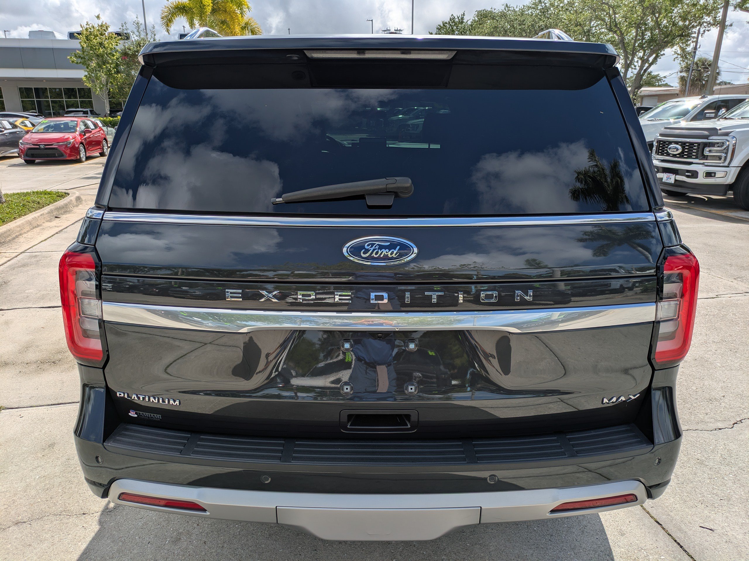 Certified 2023 Ford Expedition Max Platinum AWD/4WD image 5